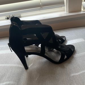 Kelly and Katie heels! Size 8.5